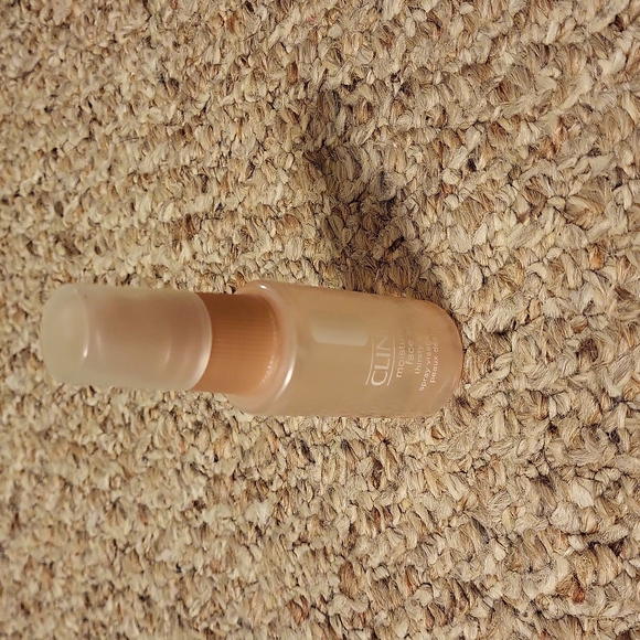 NWT Clinique Moisture Surge Face Spray - Picture 1 of 4